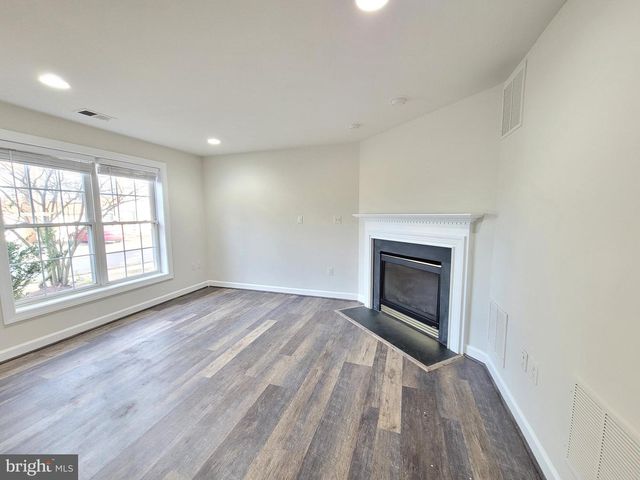 13660 LAVENDER MIST LN, Centreville, VA 20120