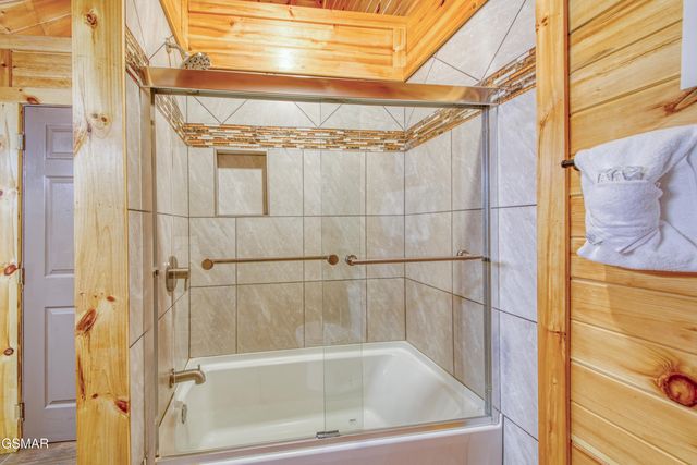 3079 Walden Ridge Road, Sevierville, TN 37862