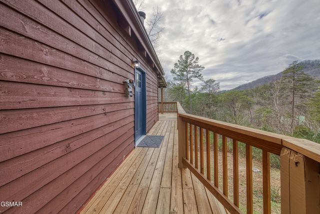 3079 Walden Ridge Road, Sevierville, TN 37862