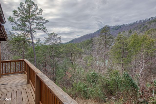 3079 Walden Ridge Road, Sevierville, TN 37862