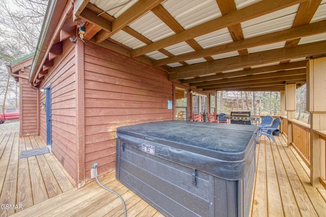 3079 Walden Ridge Road, Sevierville, TN 37862