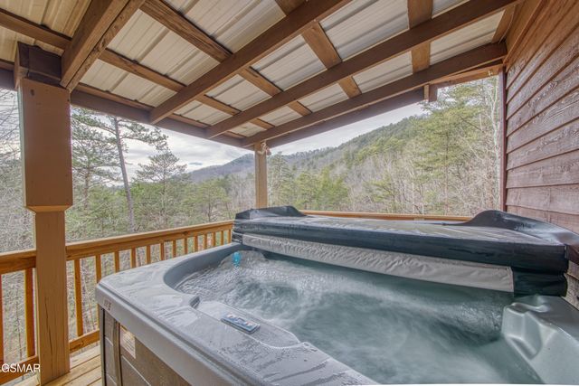 3079 Walden Ridge Road, Sevierville, TN 37862