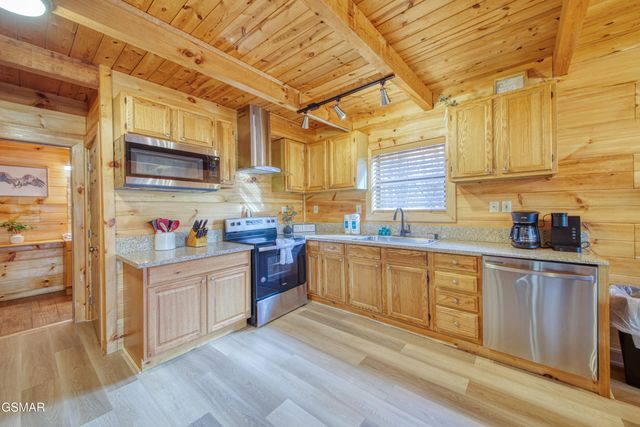 3079 Walden Ridge Road, Sevierville, TN 37862