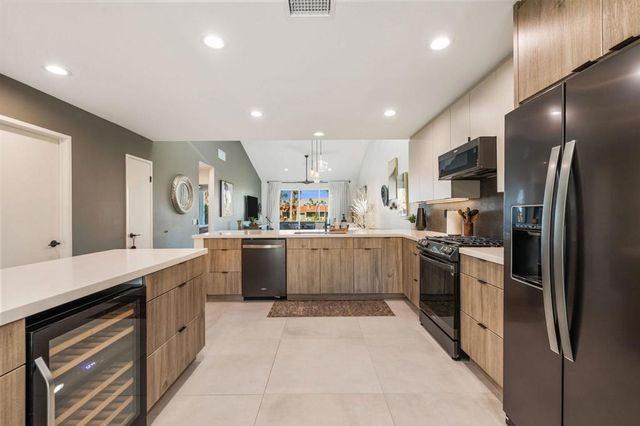 76658 Daffodil Drive, Palm Desert, CA 92211