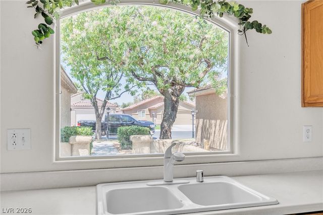 5683 Great Eagle Court, Las Vegas, NV 89122