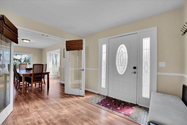 49 N Lake Avenue, Fox Lake, IL 60020