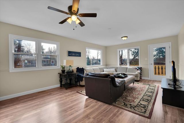 49 N Lake Avenue, Fox Lake, IL 60020