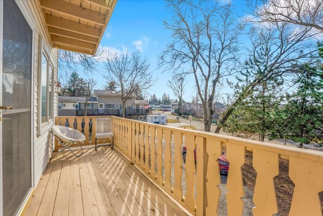 49 N Lake Avenue, Fox Lake, IL 60020