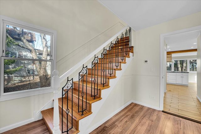 49 N Lake Avenue, Fox Lake, IL 60020