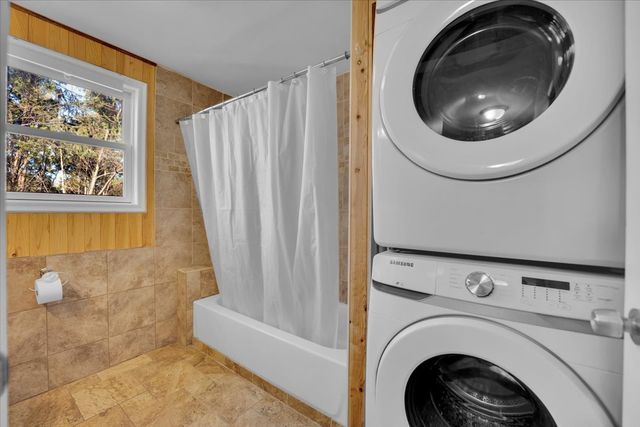 49 N Lake Avenue, Fox Lake, IL 60020