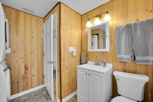 49 N Lake Avenue, Fox Lake, IL 60020