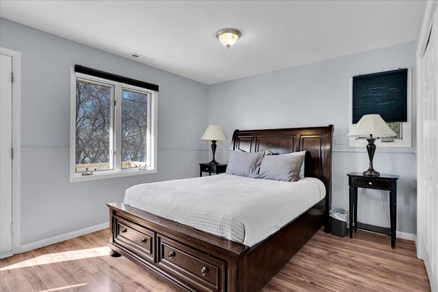 49 N Lake Avenue, Fox Lake, IL 60020