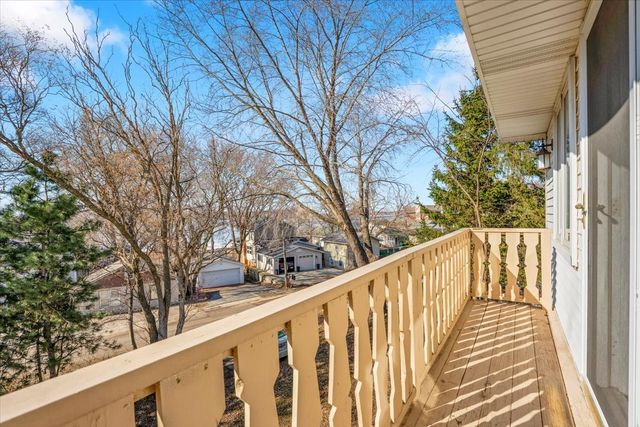 49 N Lake Avenue, Fox Lake, IL 60020