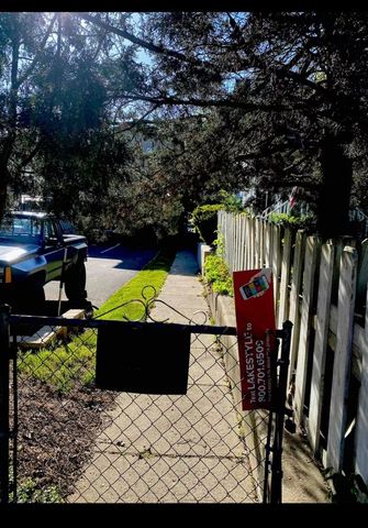 49 N Lake Avenue, Fox Lake, IL 60020