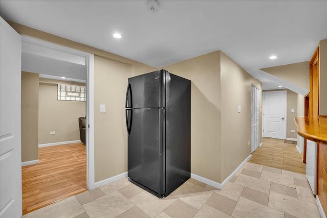 49 N Lake Avenue, Fox Lake, IL 60020