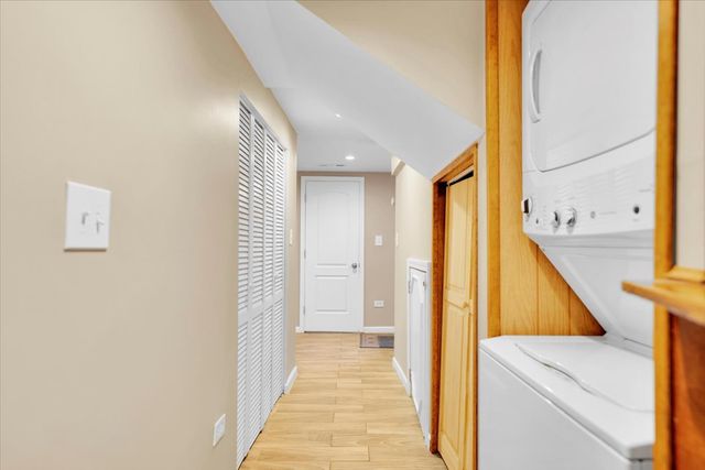 49 N Lake Avenue, Fox Lake, IL 60020