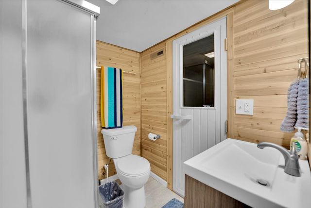 49 N Lake Avenue, Fox Lake, IL 60020