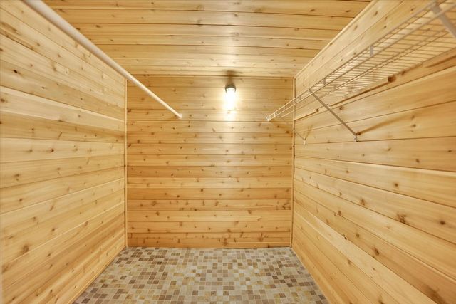 49 N Lake Avenue, Fox Lake, IL 60020