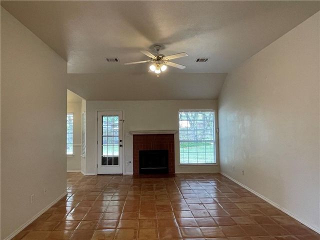 404 N Rainbow Bridge DR, Cedar Park, TX 78613