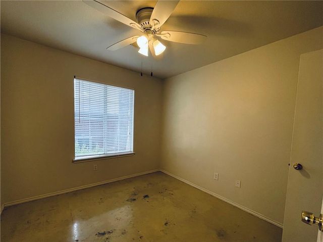 404 N Rainbow Bridge DR, Cedar Park, TX 78613