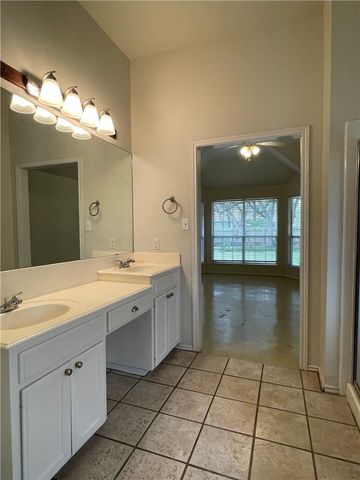 404 N Rainbow Bridge DR, Cedar Park, TX 78613