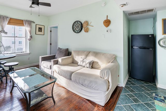 54 Wentworth Street Apt 9, Charleston, SC 29401