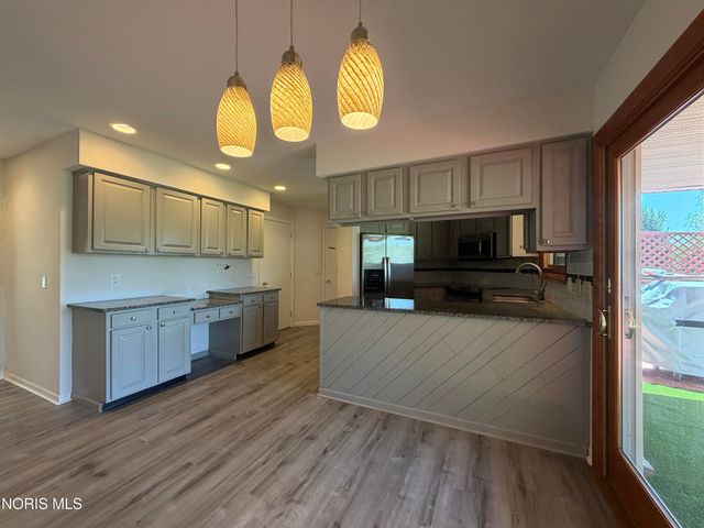 2956 W Byrnwyck Road, Maumee, OH 43537