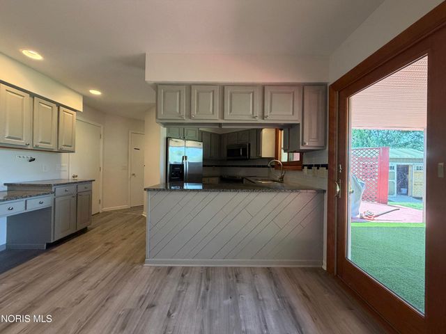 2956 W Byrnwyck Road, Maumee, OH 43537