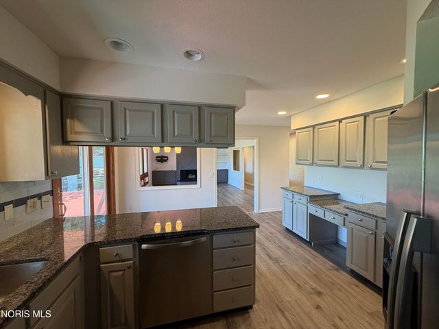 2956 W Byrnwyck Road, Maumee, OH 43537