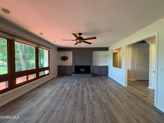 2956 W Byrnwyck Road, Maumee, OH 43537