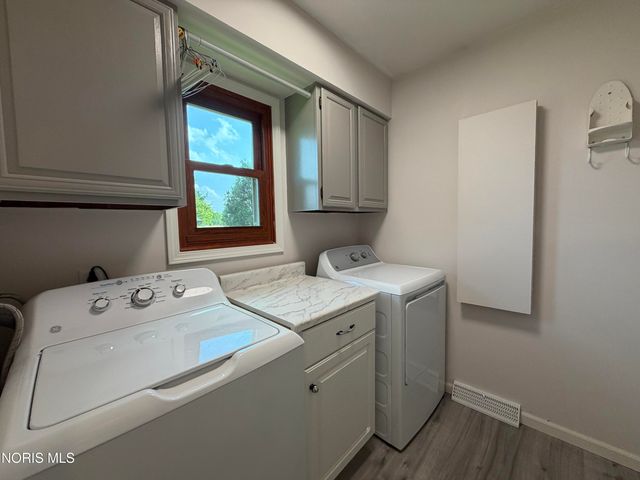 2956 W Byrnwyck Road, Maumee, OH 43537