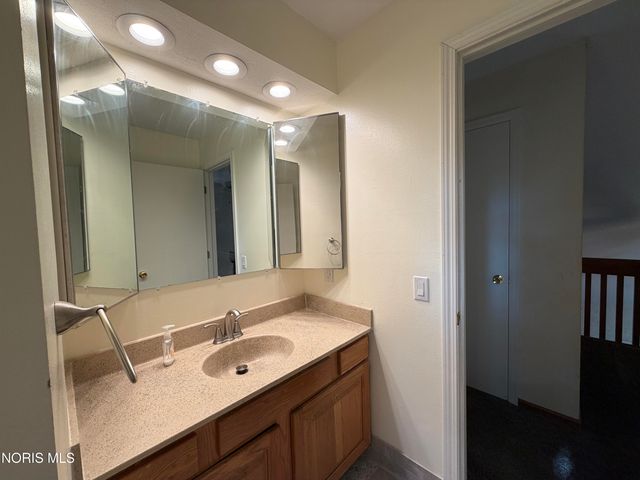 2956 W Byrnwyck Road, Maumee, OH 43537