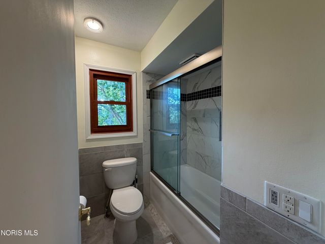 2956 W Byrnwyck Road, Maumee, OH 43537
