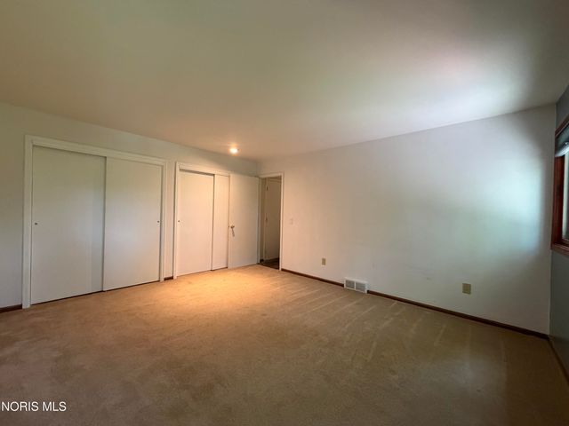 2956 W Byrnwyck Road, Maumee, OH 43537