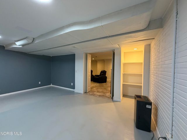 2956 W Byrnwyck Road, Maumee, OH 43537