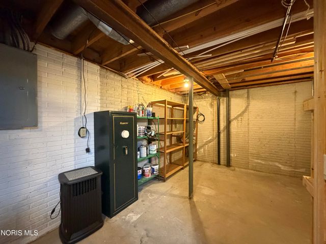 2956 W Byrnwyck Road, Maumee, OH 43537