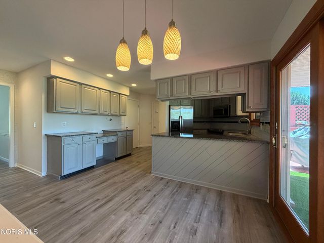 2956 W Byrnwyck Road, Maumee, OH 43537