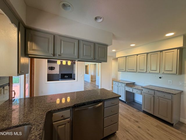 2956 W Byrnwyck Road, Maumee, OH 43537