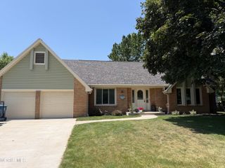 2956 W Byrnwyck Road, Maumee, OH 43537