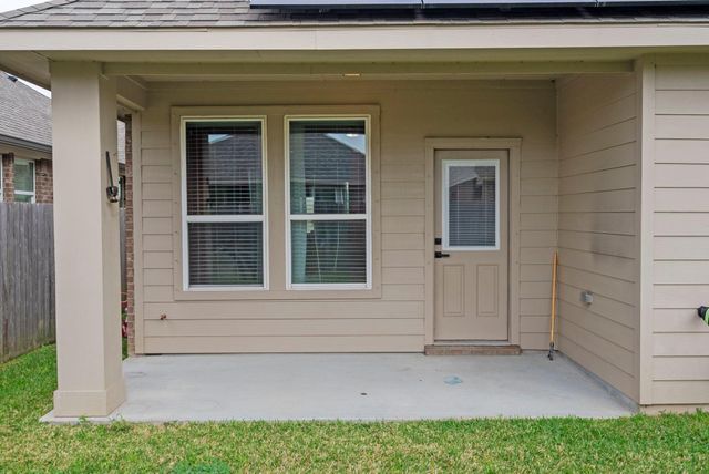 2133 Windy Grove Drive, Texas City, TX 77568