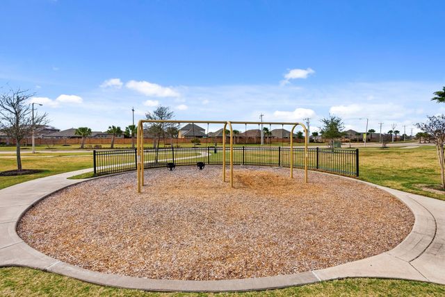 2133 Windy Grove Drive, Texas City, TX 77568