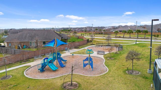 2133 Windy Grove Drive, Texas City, TX 77568