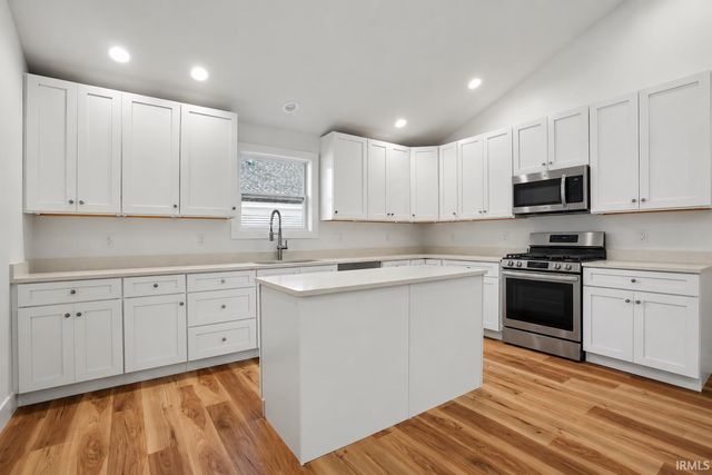 1513 E Borley Avenue, Mishawaka, IN 46545