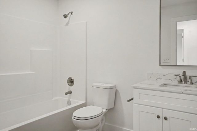 1513 E Borley Avenue, Mishawaka, IN 46545