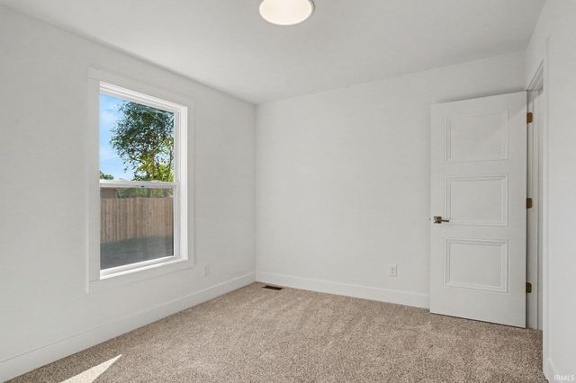 1513 E Borley Avenue, Mishawaka, IN 46545