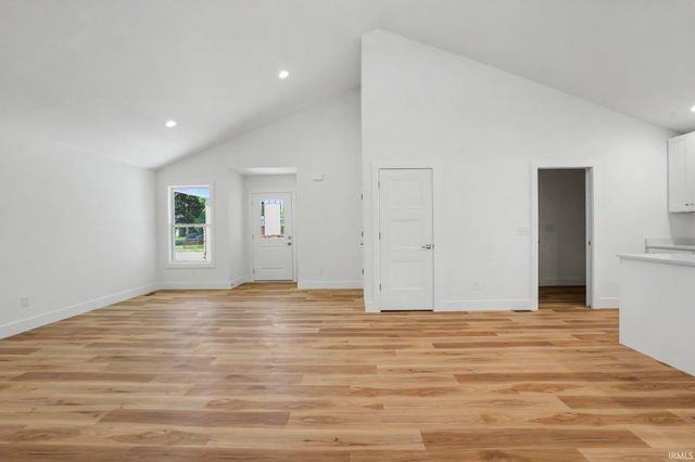 1513 E Borley Avenue, Mishawaka, IN 46545