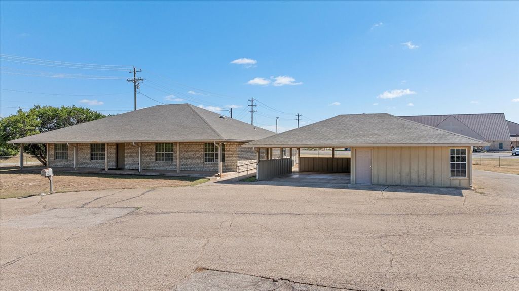 2111 W US Highway 377, Granbury, TX 76048