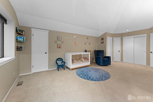 473 E Sayre Drive, Middlesex, NJ 08540