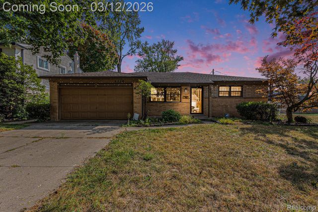 2338 Walter Avenue, Warren, MI 48092