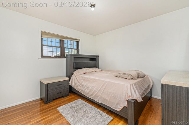 2338 Walter Avenue, Warren, MI 48092